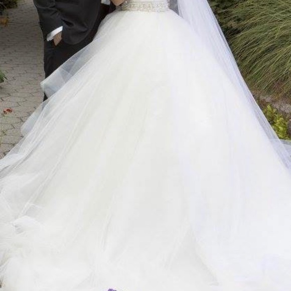 Cinderella Style Wedding Dress - Picture 5 of 7